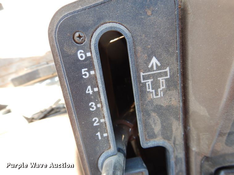 image for item DJ8270 1998 John Deere 9610  combine