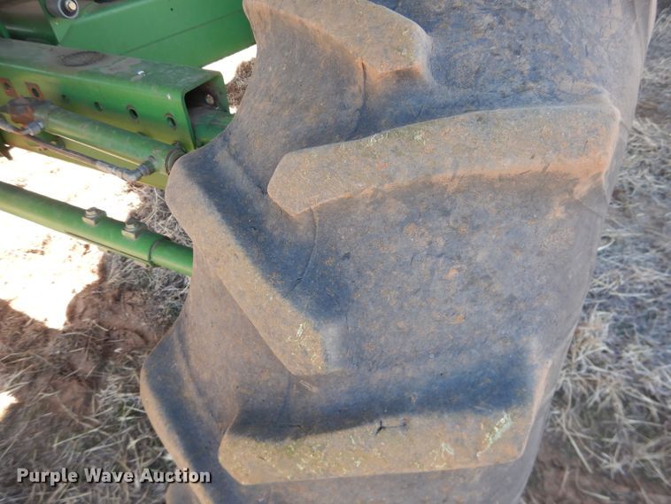 image for item DJ8270 1998 John Deere 9610  combine