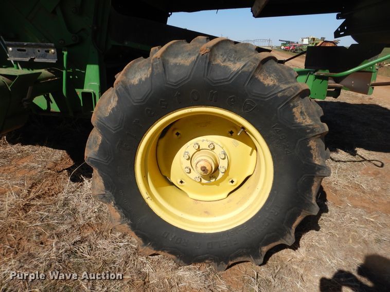 image for item DJ8270 1998 John Deere 9610  combine