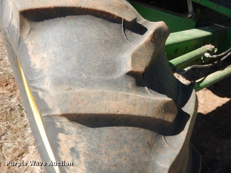 image for item DJ8270 1998 John Deere 9610  combine