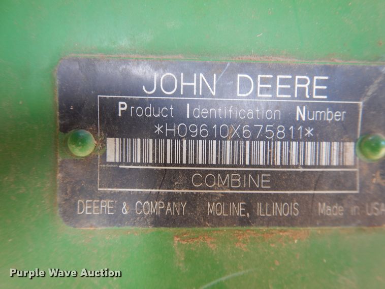 image for item DJ8270 1998 John Deere 9610  combine
