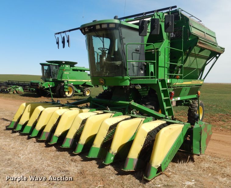 image for item DJ8272 2005 John Deere 7460  cotton stripper