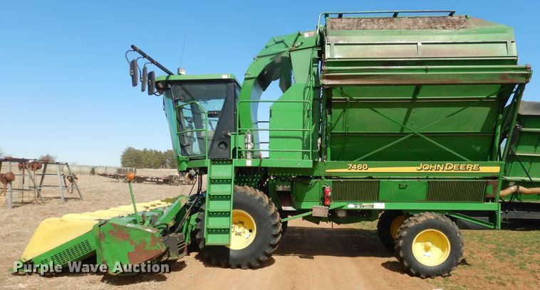 image for item DJ8272 2005 John Deere 7460  cotton stripper