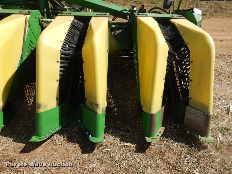 image for item DJ8272 2005 John Deere 7460  cotton stripper