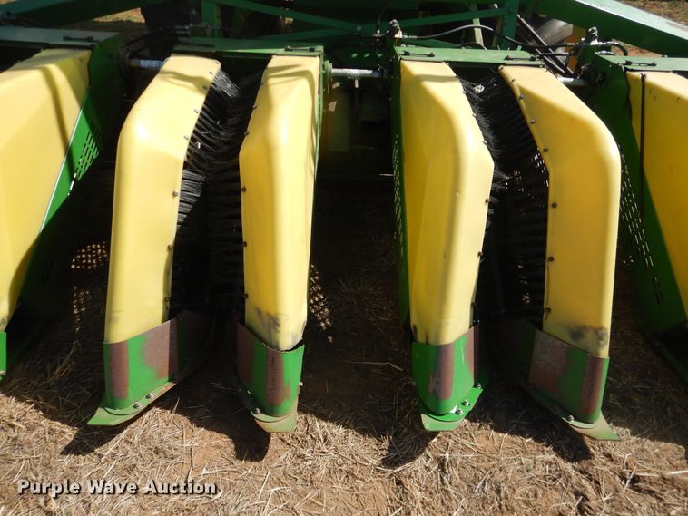 image for item DJ8272 2005 John Deere 7460  cotton stripper