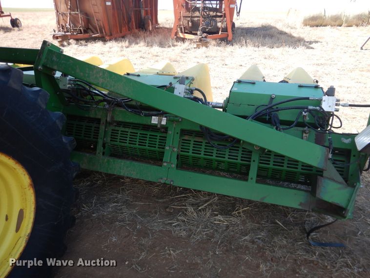 image for item DJ8272 2005 John Deere 7460  cotton stripper