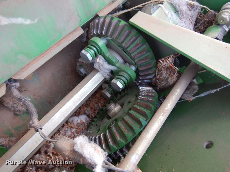 image for item DJ8272 2005 John Deere 7460  cotton stripper