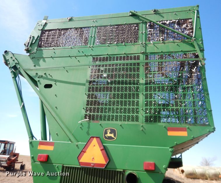 image for item DJ8272 2005 John Deere 7460  cotton stripper