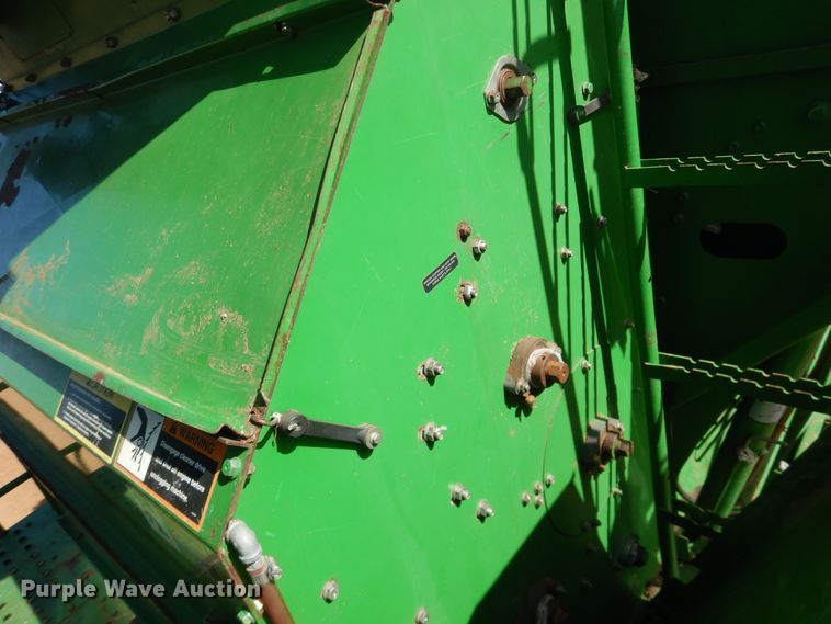 image for item DJ8272 2005 John Deere 7460  cotton stripper