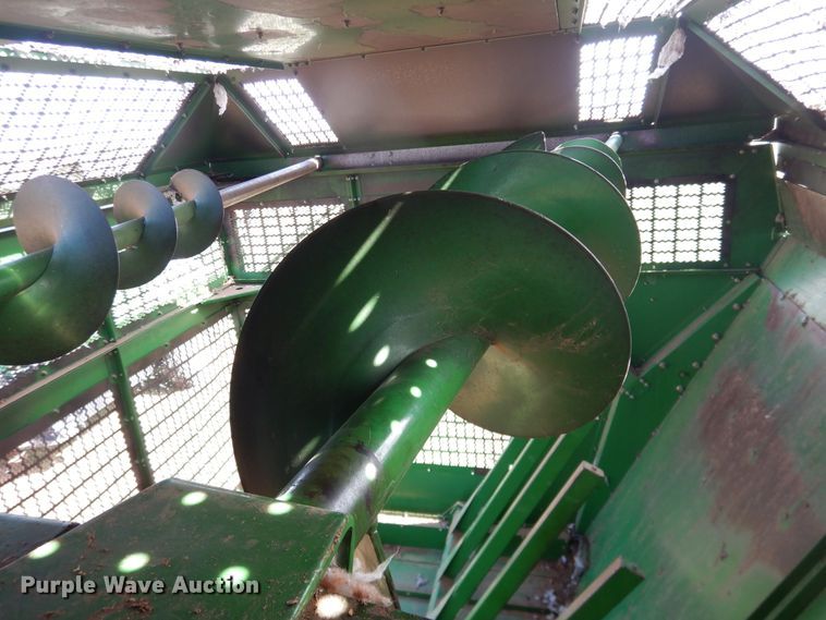 image for item DJ8272 2005 John Deere 7460  cotton stripper