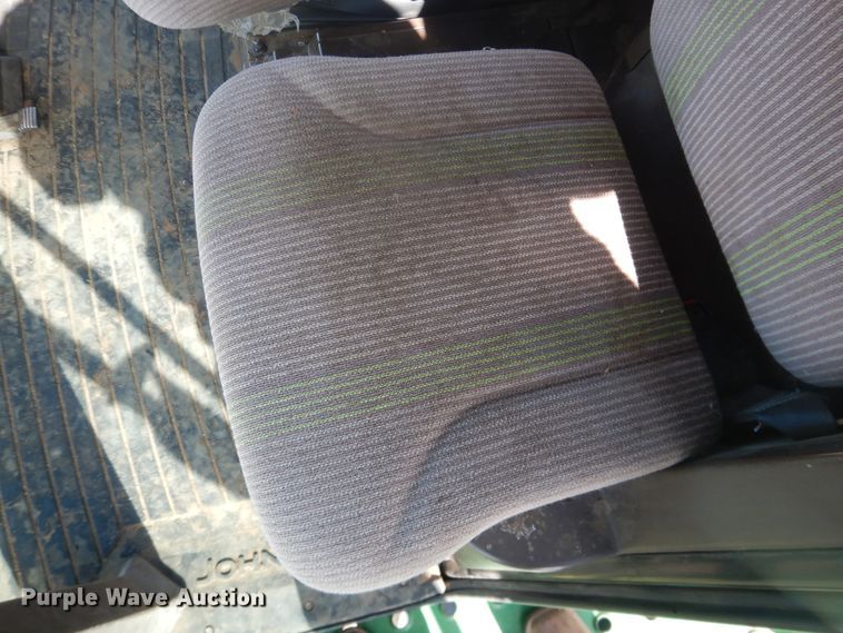 image for item DJ8272 2005 John Deere 7460  cotton stripper