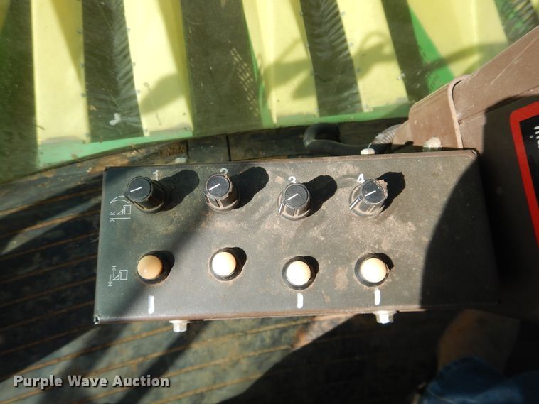 image for item DJ8272 2005 John Deere 7460  cotton stripper