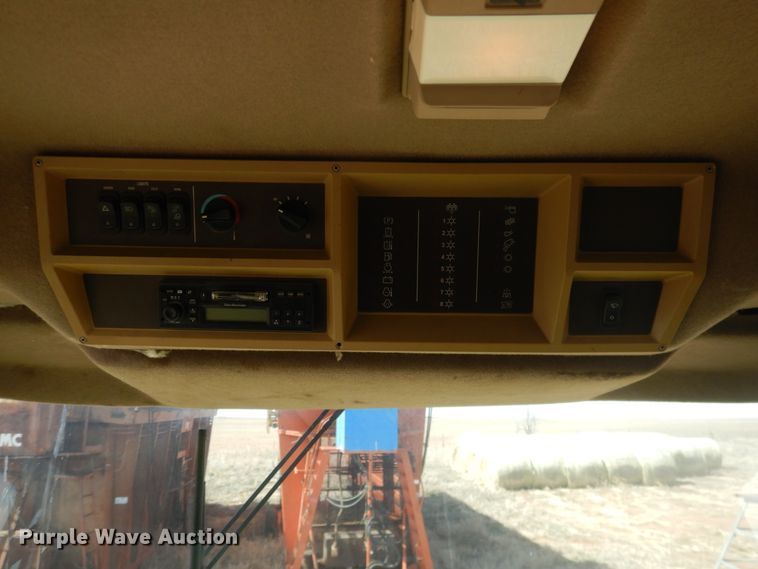 image for item DJ8272 2005 John Deere 7460  cotton stripper