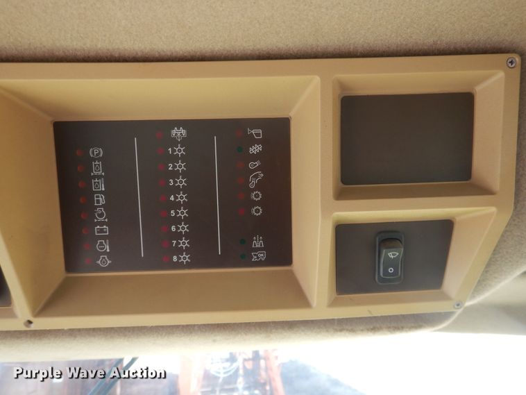 image for item DJ8272 2005 John Deere 7460  cotton stripper