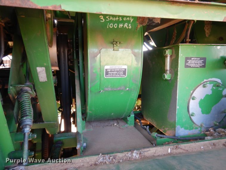 image for item DJ8272 2005 John Deere 7460  cotton stripper