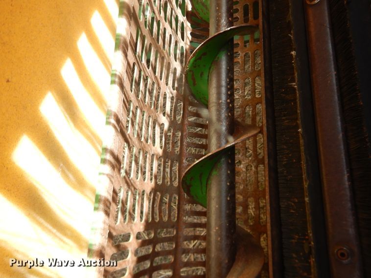 image for item DJ8273 1996 John Deere 7450  cotton stripper