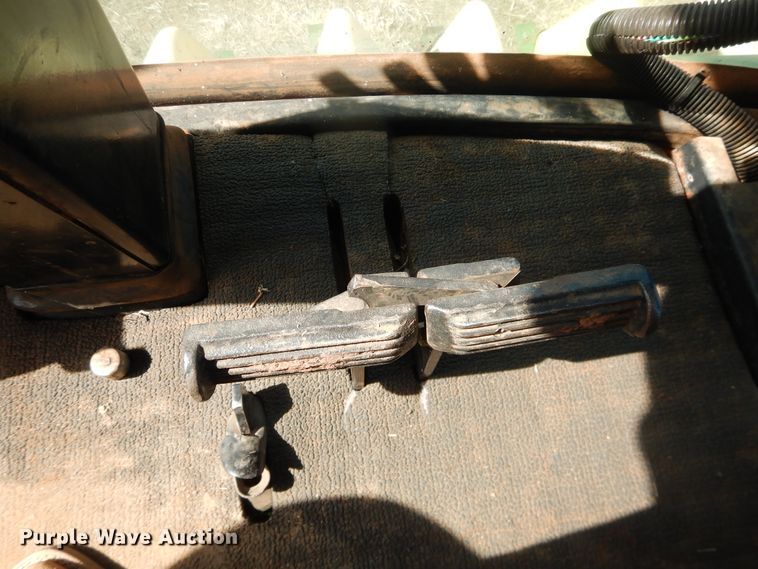 image for item DJ8273 1996 John Deere 7450  cotton stripper