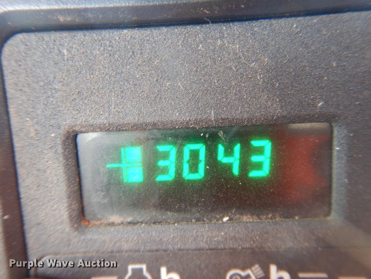 image for item DJ8273 1996 John Deere 7450  cotton stripper