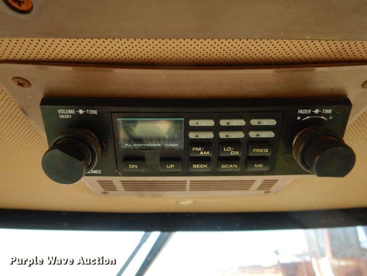 image for item DJ8273 1996 John Deere 7450  cotton stripper