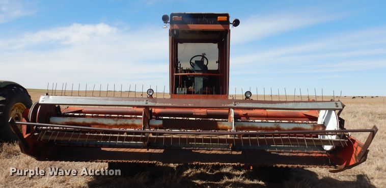 image for item DJ8277 International 5000  windrower
