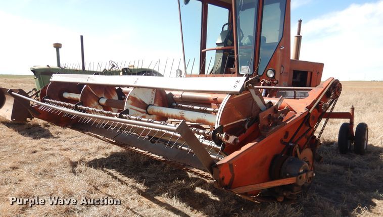 image for item DJ8277 International 5000  windrower