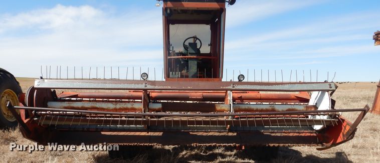 image for item DJ8277 International 5000  windrower