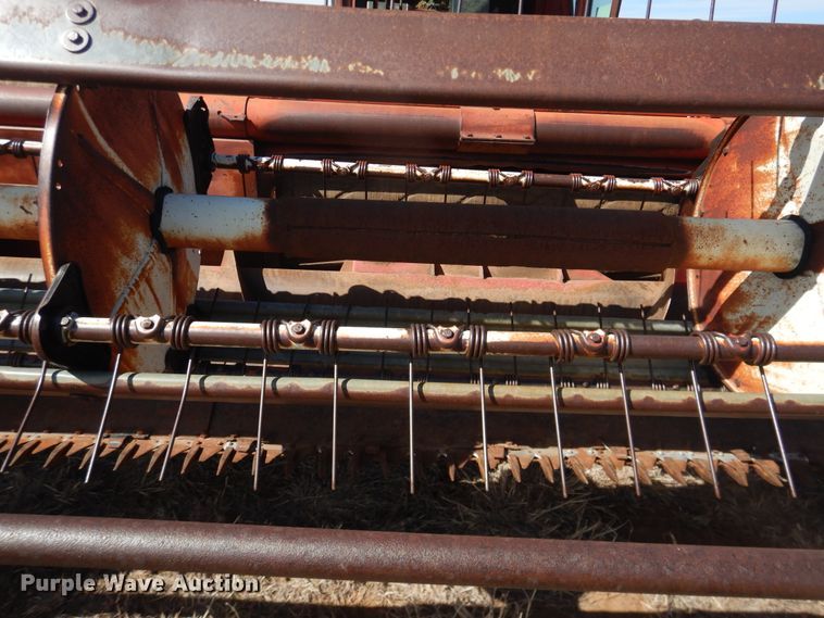 image for item DJ8277 International 5000  windrower