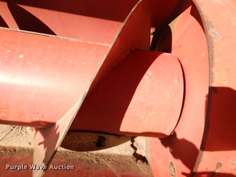 image for item DJ8277 International 5000  windrower