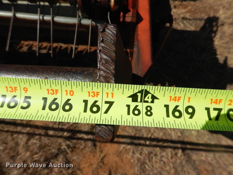 image for item DJ8277 International 5000  windrower