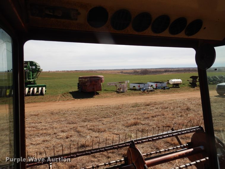 image for item DJ8277 International 5000  windrower