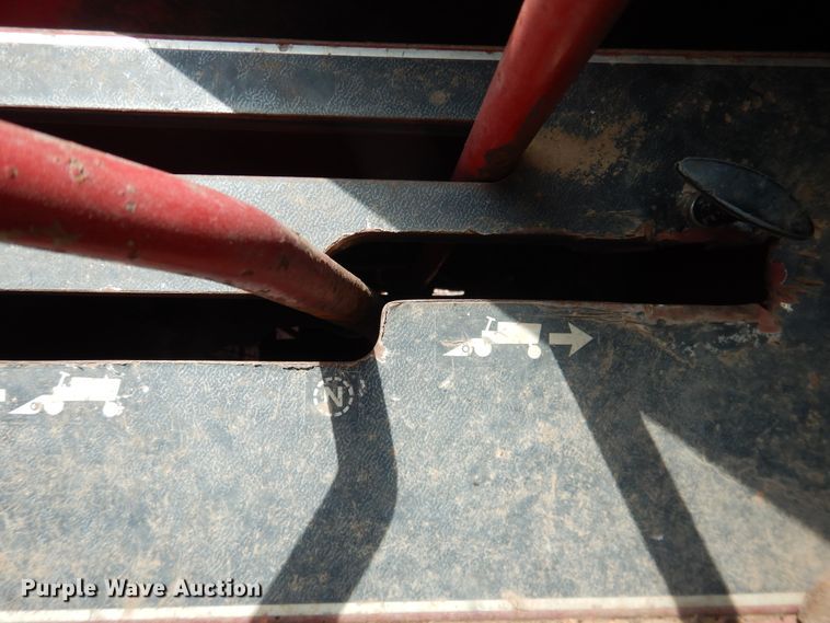 image for item DJ8277 International 5000  windrower