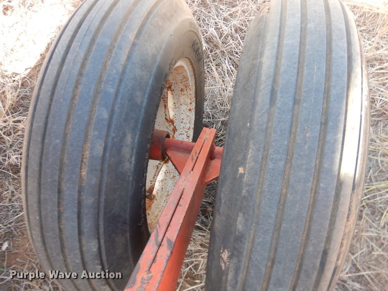 image for item DJ8277 International 5000  windrower