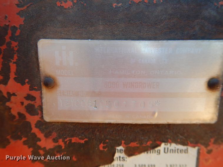 image for item DJ8277 International 5000  windrower