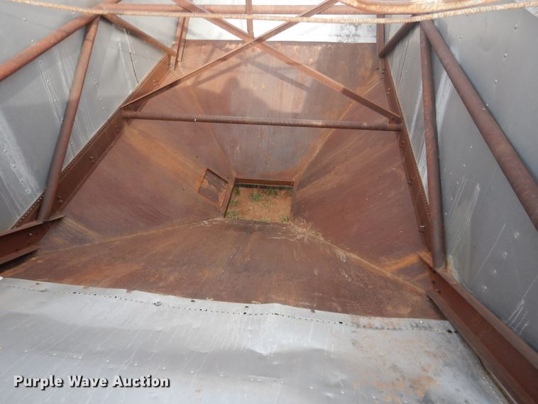 image for item DJ8282 Shop built grain trailer