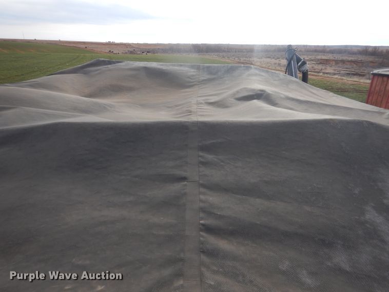 image for item DJ8284 Unverferth GB275  gravity wagon