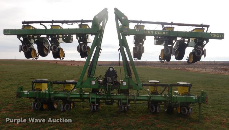 image for item DJ8285 John Deere 7300 Max Emerge 2  planter