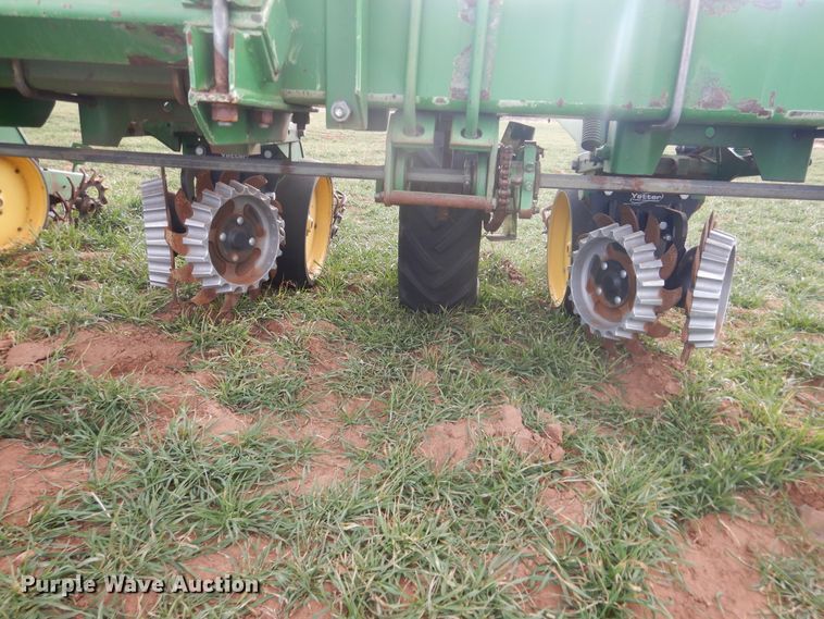 image for item DJ8285 John Deere 7300 Max Emerge 2  planter