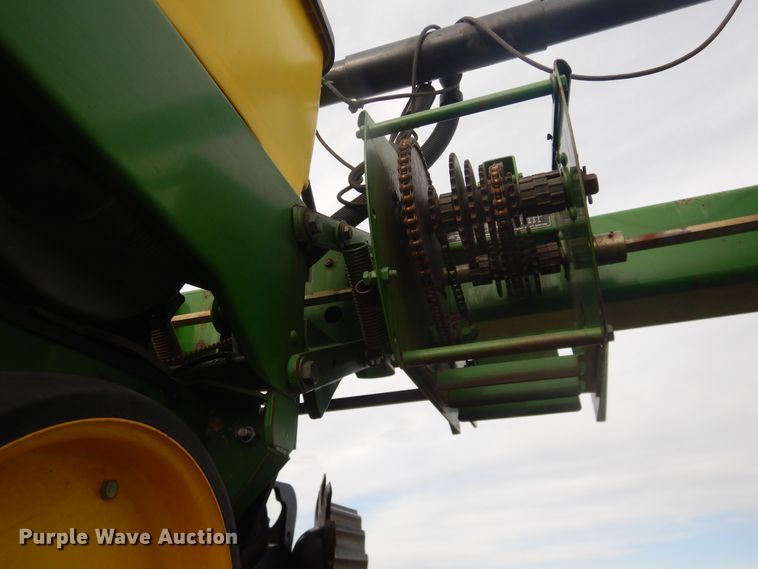 image for item DJ8285 John Deere 7300 Max Emerge 2  planter
