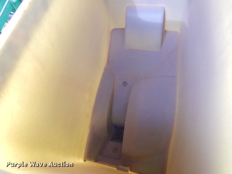 image for item DJ8285 John Deere 7300 Max Emerge 2  planter