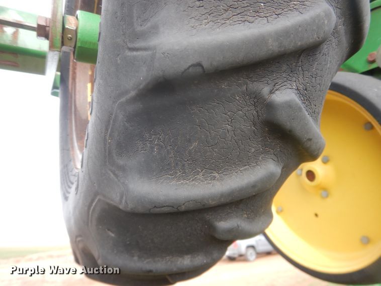 image for item DJ8285 John Deere 7300 Max Emerge 2  planter