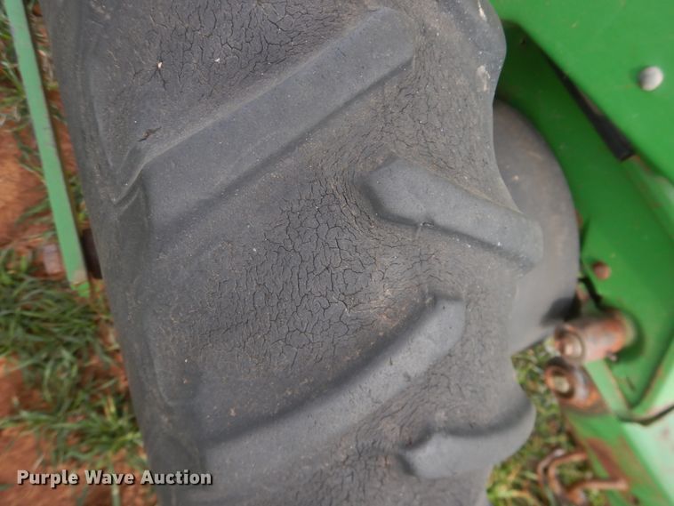 image for item DJ8285 John Deere 7300 Max Emerge 2  planter