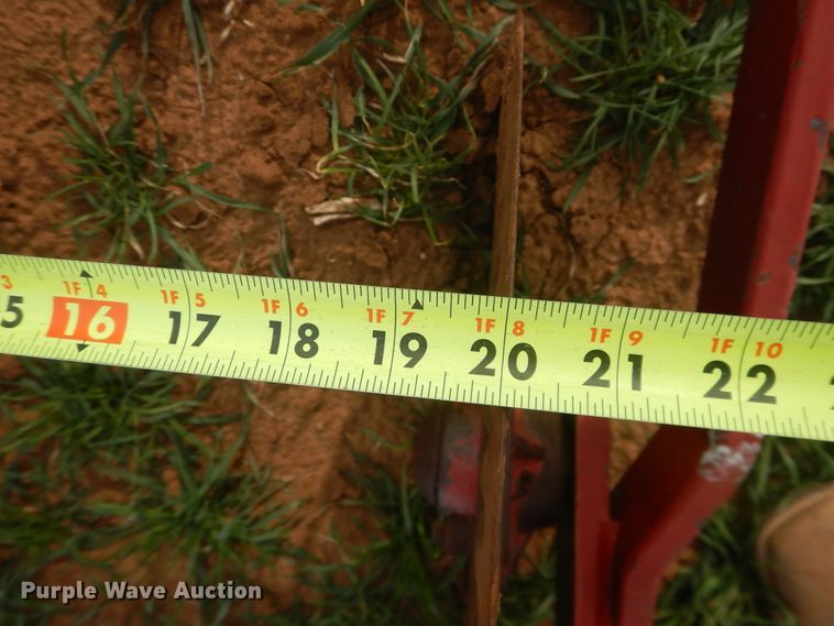 image for item DJ8286 Strip-till unit with nurse tank trailer