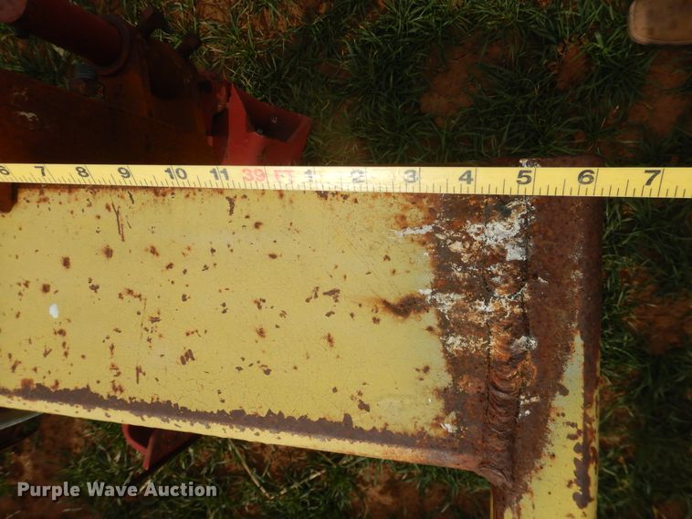 image for item DJ8286 Strip-till unit with nurse tank trailer