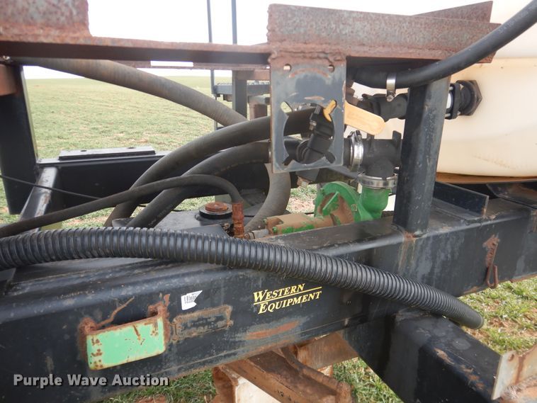 image for item DJ8286 Strip-till unit with nurse tank trailer