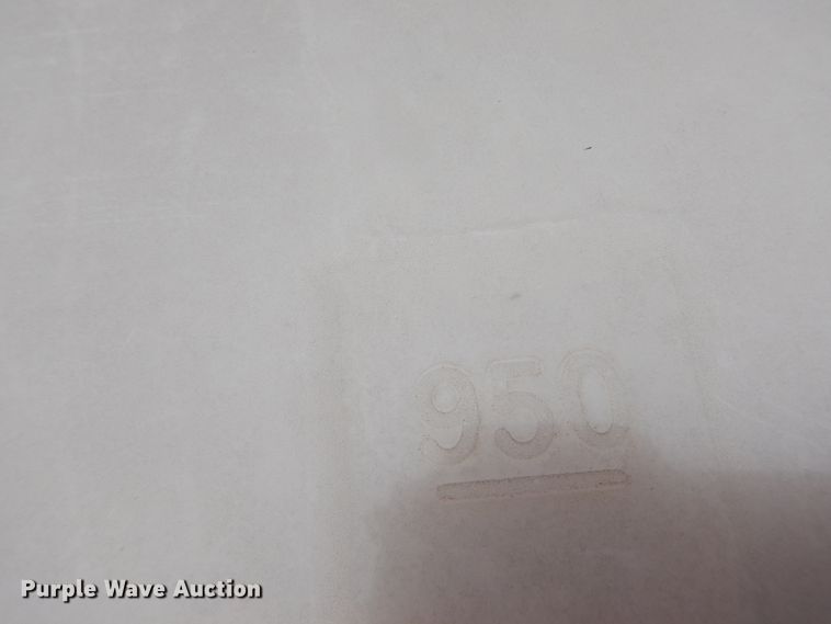 image for item DJ8286 Strip-till unit with nurse tank trailer