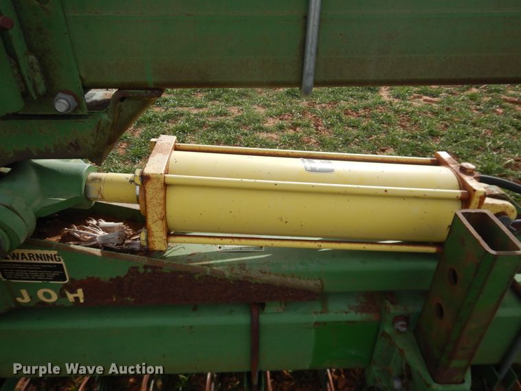 image for item DJ8287 John Deere E0401  rotary hoe