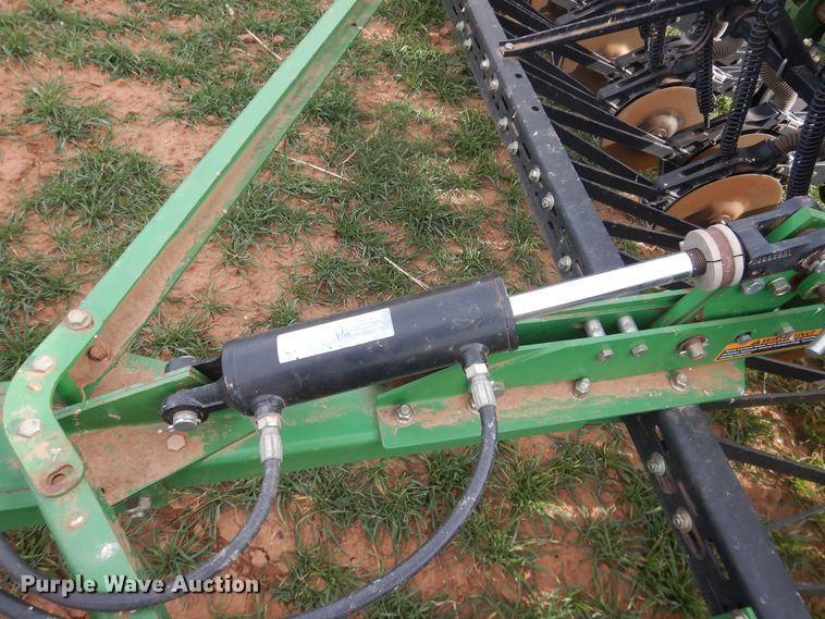 image for item DJ8288 John Deere BD1113  grain drill