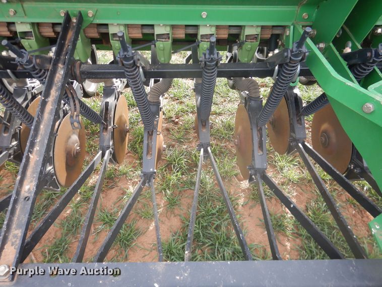 image for item DJ8288 John Deere BD1113  grain drill