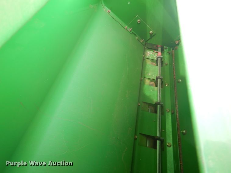 image for item DJ8288 John Deere BD1113  grain drill