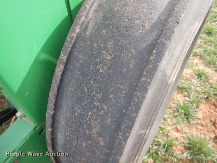 image for item DJ8288 John Deere BD1113  grain drill